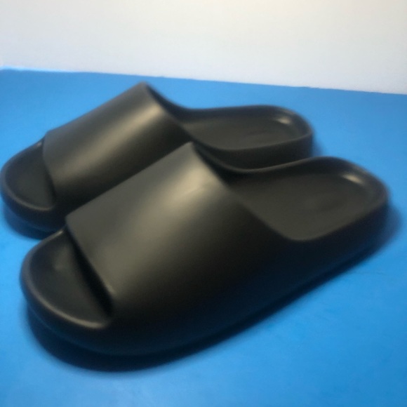 Thick Soled Black Sports Slides Soft Sandals Men’s Size 9.5/10 - Picture 3 of 8